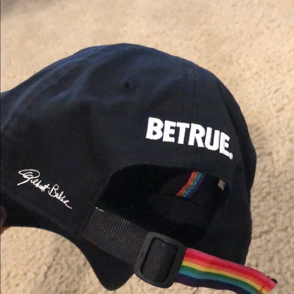 nike pride hat 2019